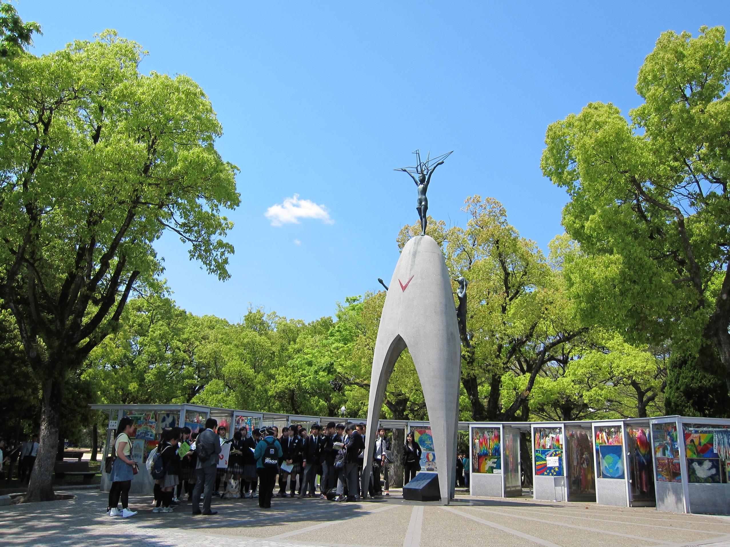 Thousand paper crane Dedication