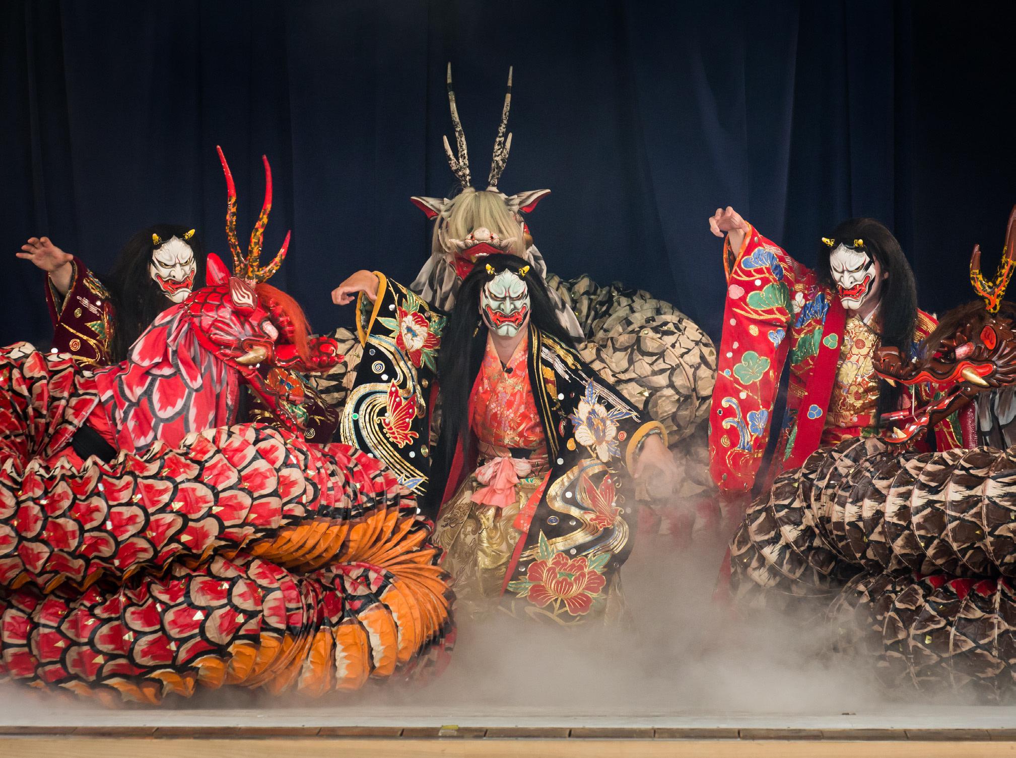 神楽門前湯治村